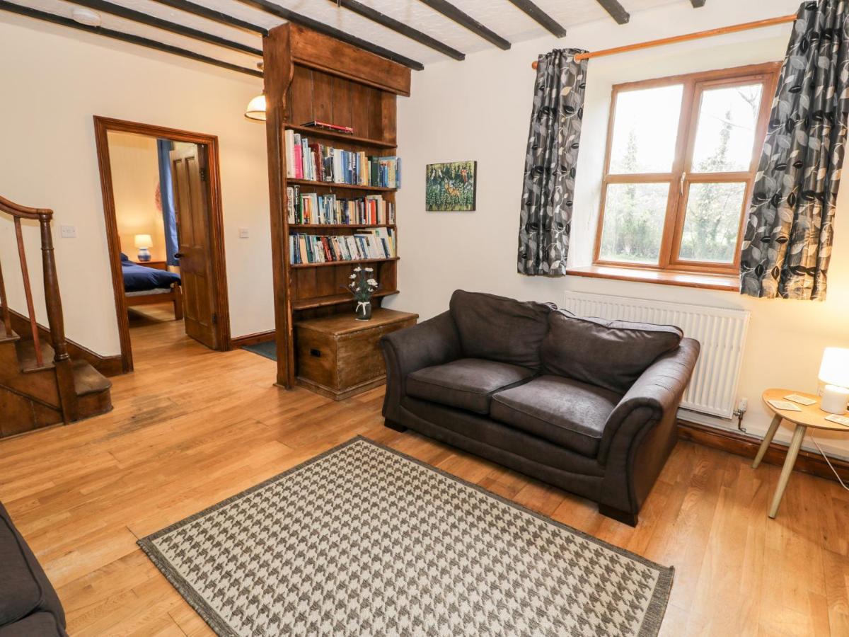 Ddol Helyg Farmhouse Llanrug Eksteriør billede